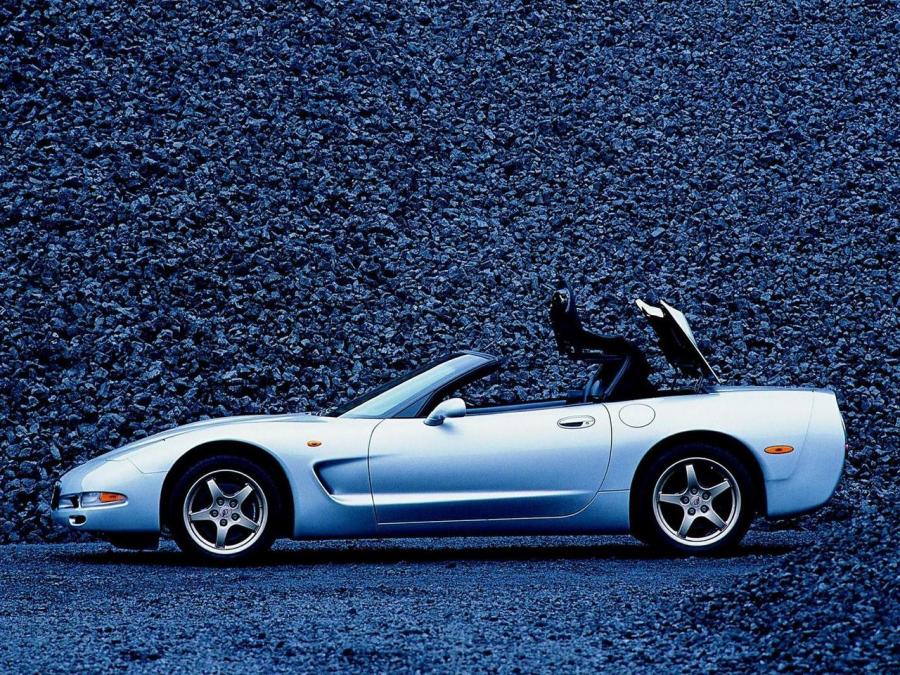  Chevrolet Corvette Convertible 1998 года  (EU) (фото 3 из 18)